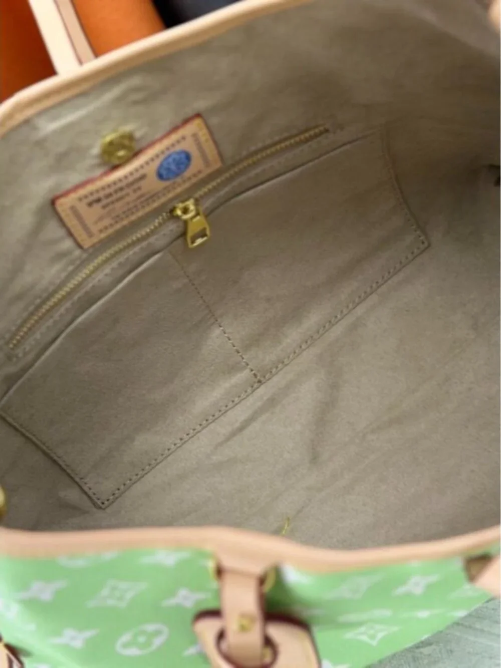 NWT - Louis Vuitton Authentic Bags - Picture 8 of 9